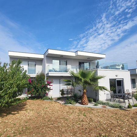 Infinity Residence Τρογκίρ Εξωτερικό φωτογραφία