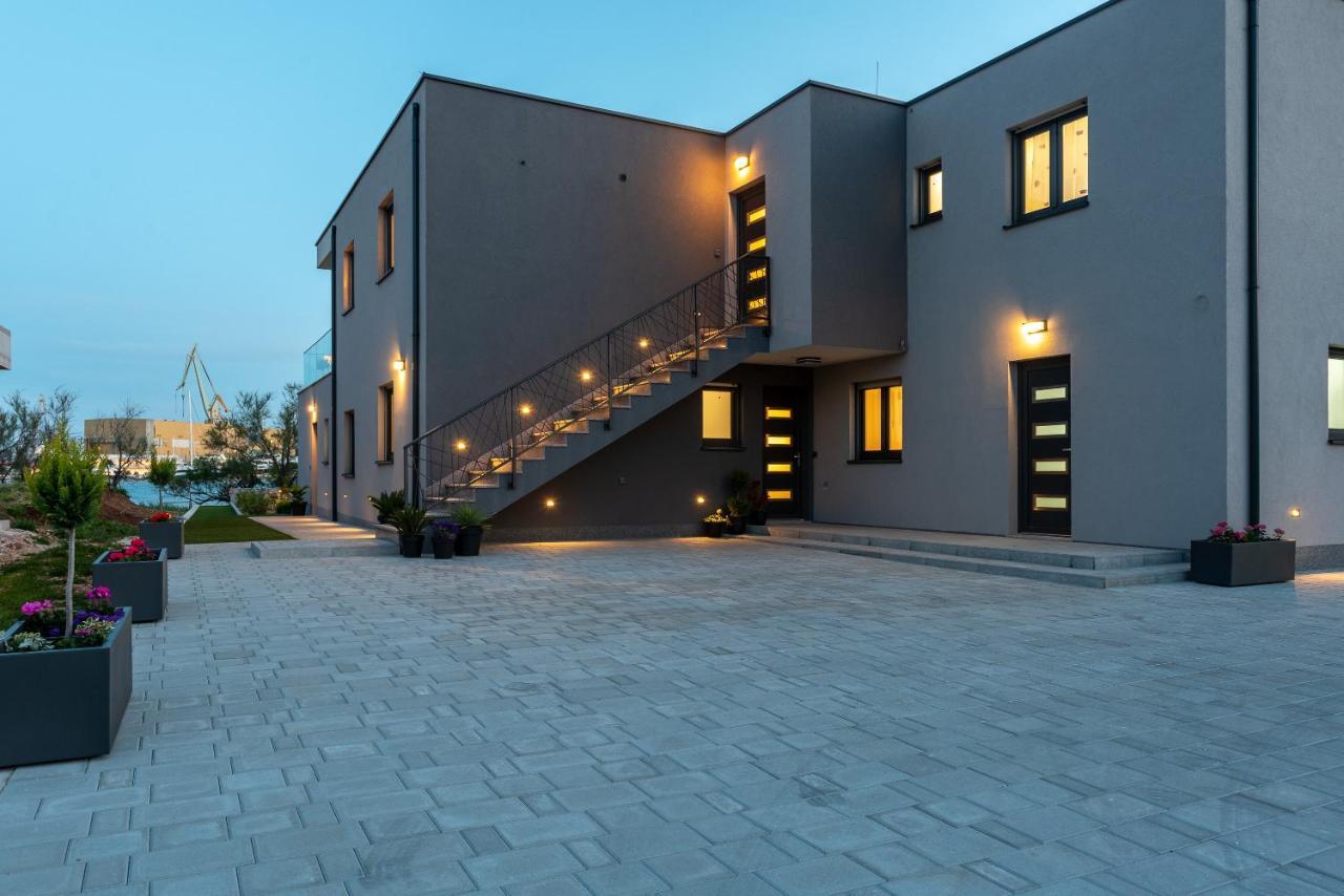 Infinity Residence Τρογκίρ Εξωτερικό φωτογραφία