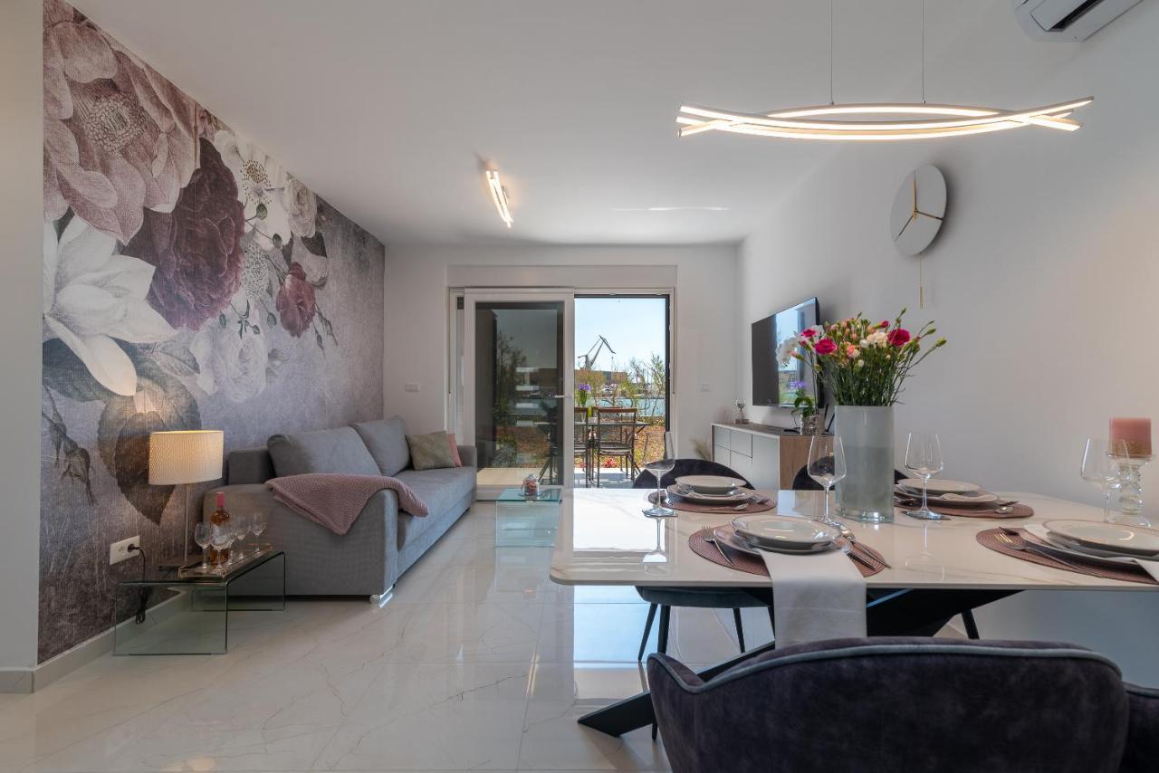Infinity Residence Τρογκίρ Εξωτερικό φωτογραφία