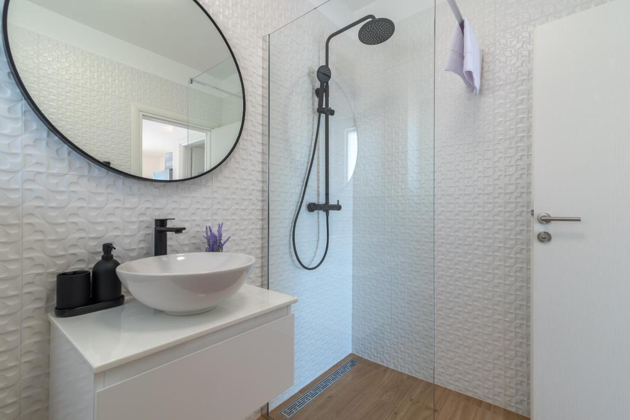 Infinity Residence Τρογκίρ Εξωτερικό φωτογραφία