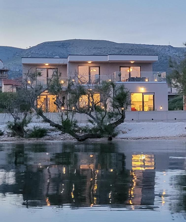 Infinity Residence Τρογκίρ Εξωτερικό φωτογραφία